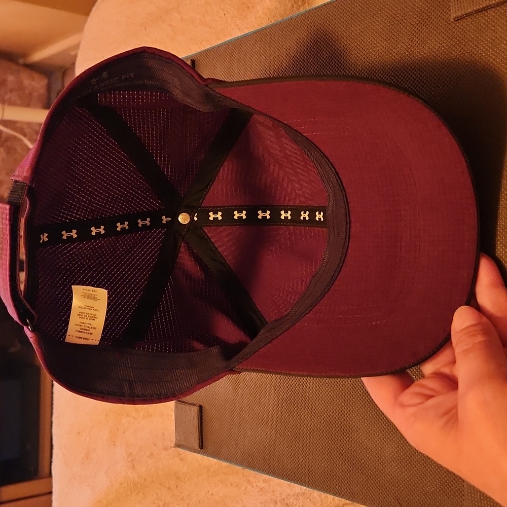 UA Baseball Cap - Picture 5 of 8